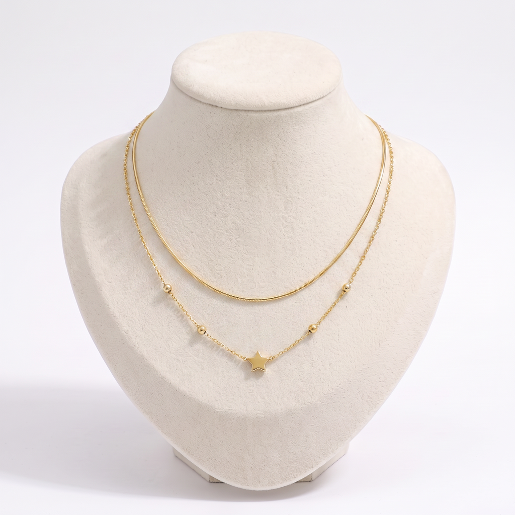 Collier étoile minimaliste double rang, vue de face, doré
