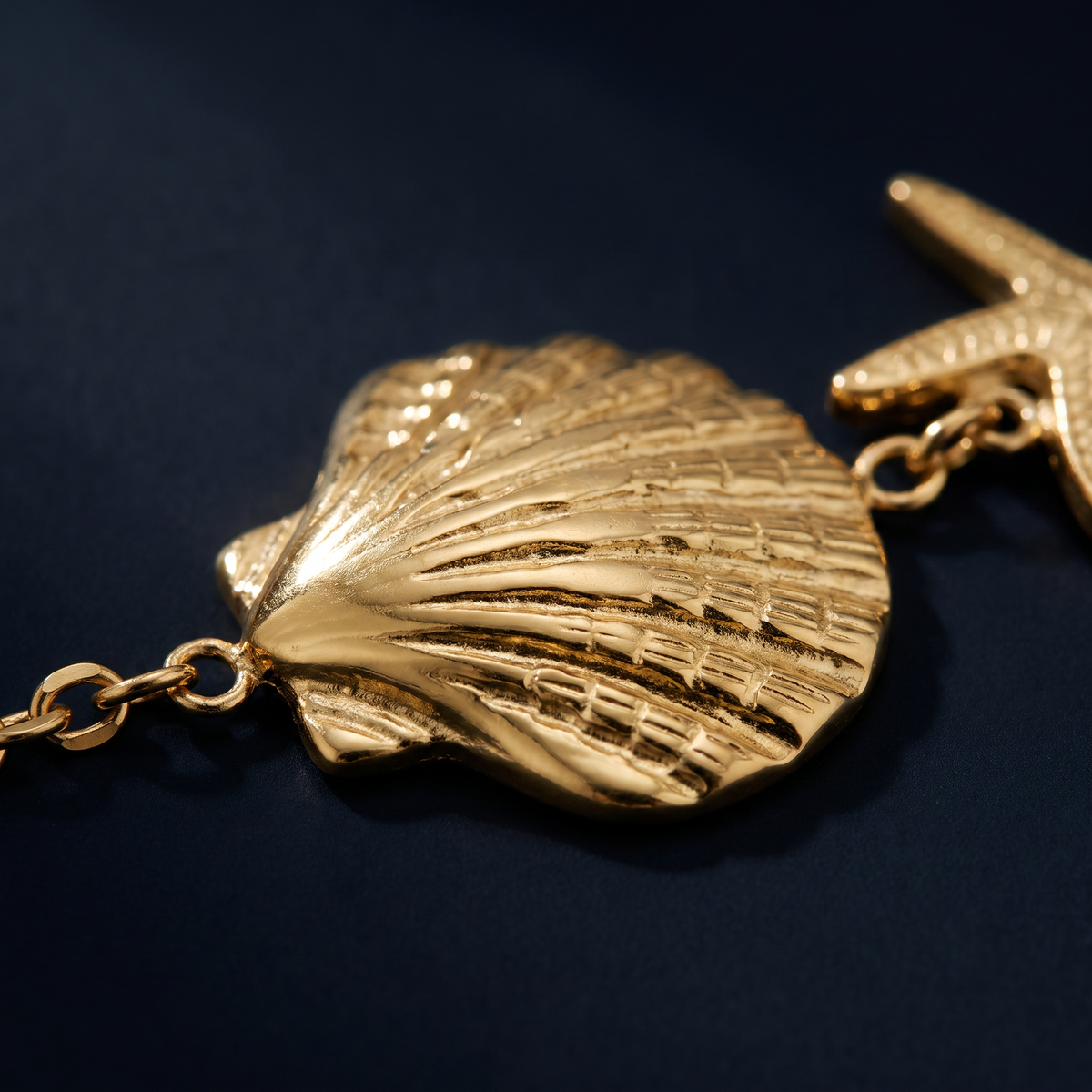 Collier coquillage, motif en gros plan