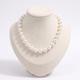Collier ras de cou, vue de face
