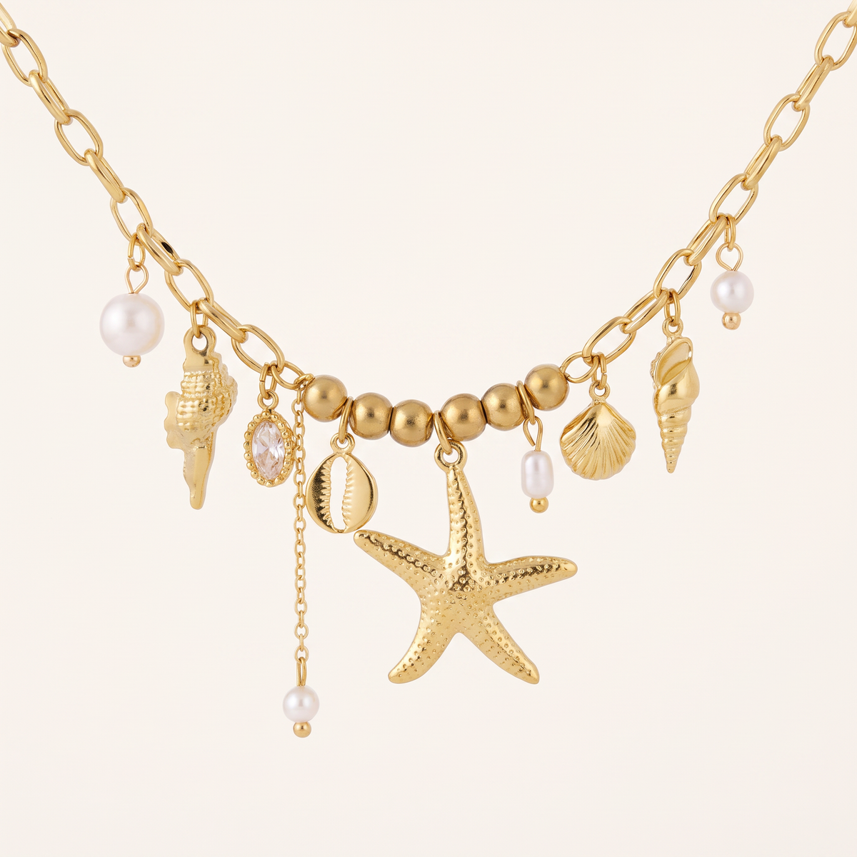 Collier charms étoile de mer, détail du motif, doré