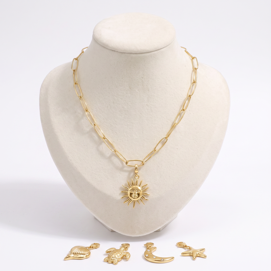 Collier soleil à breloques, ensemble à composer, vue de face