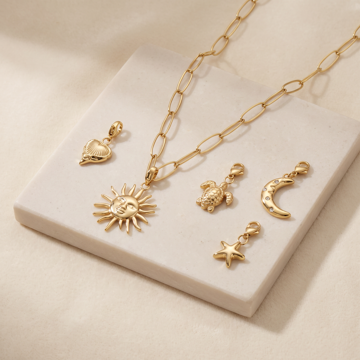 Collier soleil à breloques, ensemble à composer — Doré