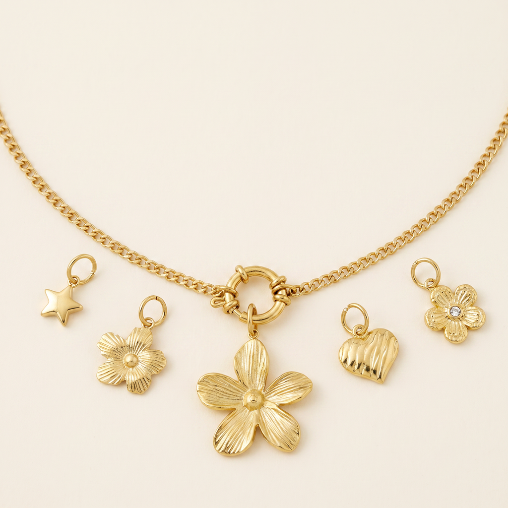 Collier fleur dorée à breloques, ensemble à composer, détail du motif