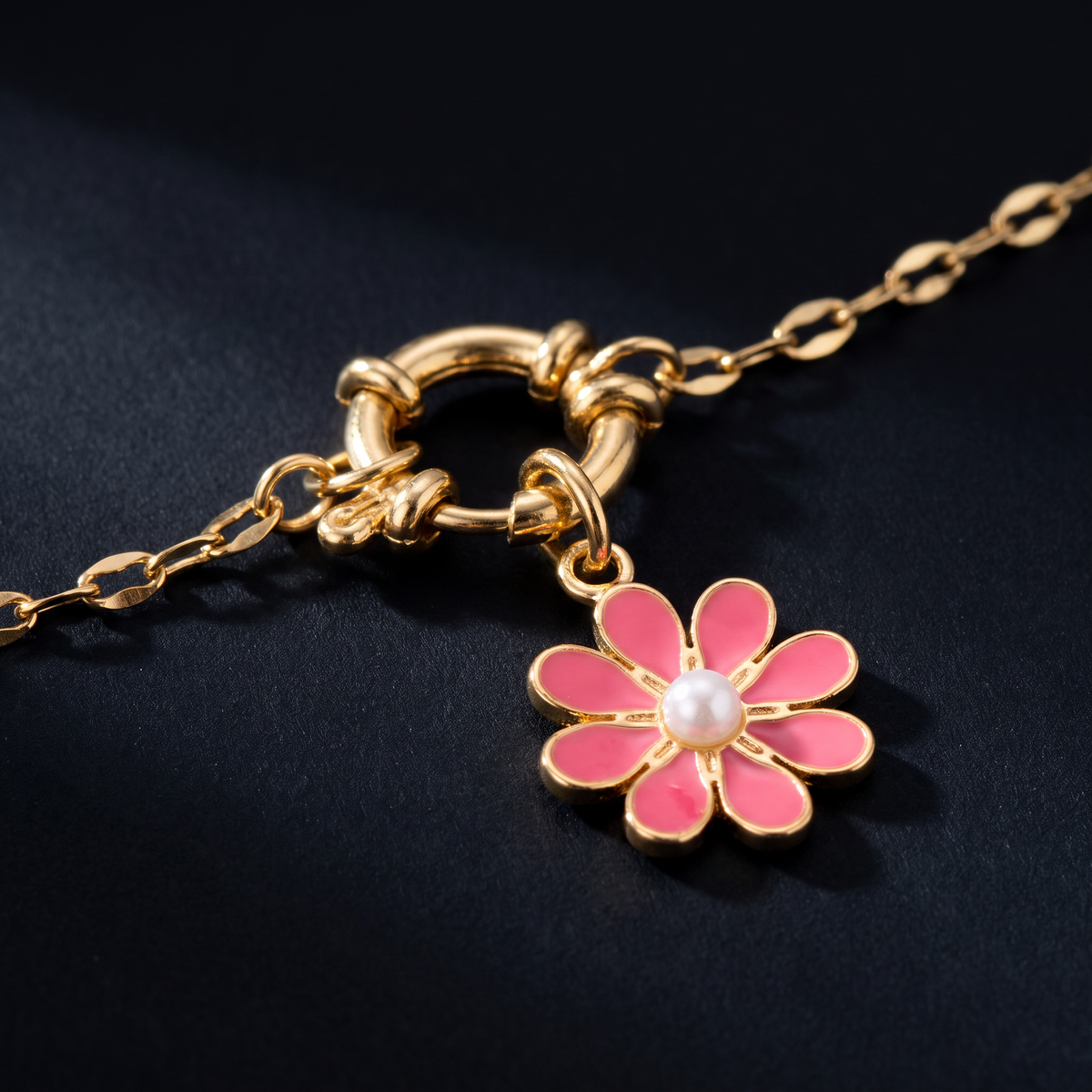 Collier fleur rouge à breloques, ensemble à composer, motif en gros plan