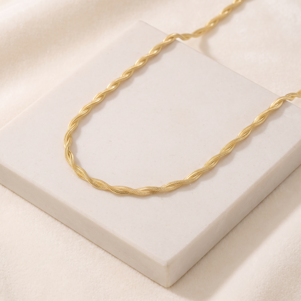 Collier chaîne maille torsadée — Doré