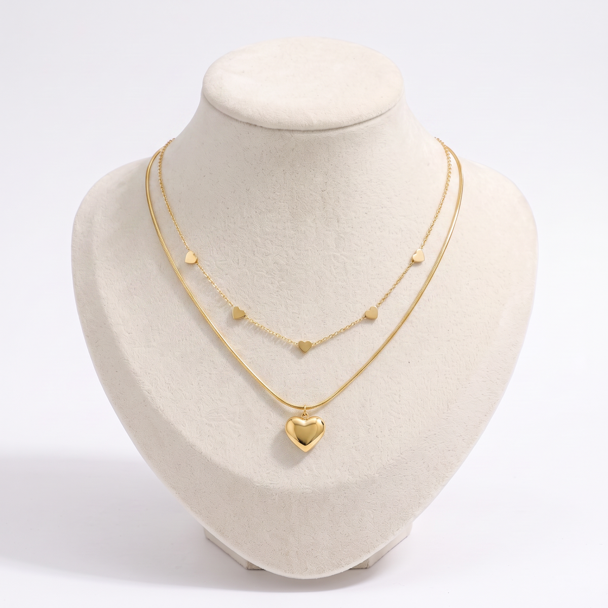 Collier cœur double rang, vue de face, doré