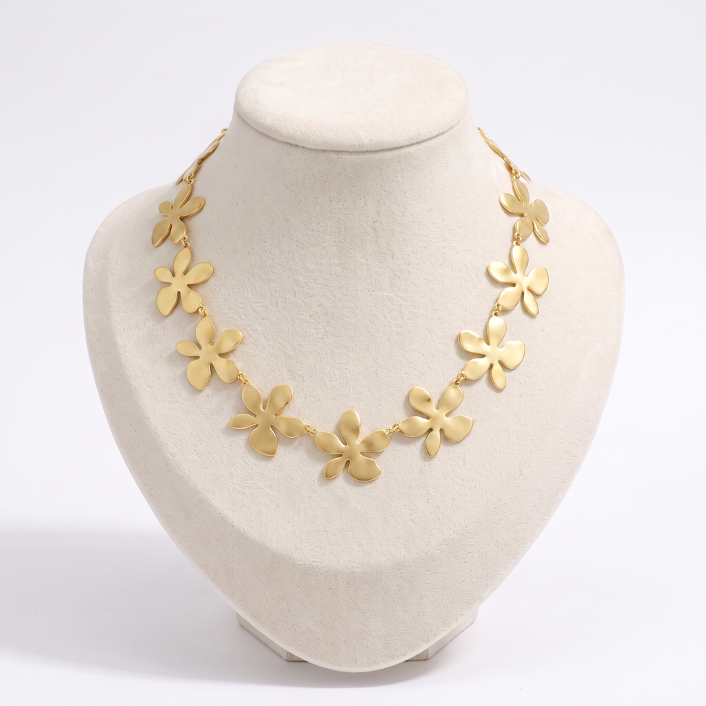 Collier fleur doré sur chaîne, vue de face