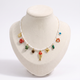 Collier poisson en émail à breloques, vue de face