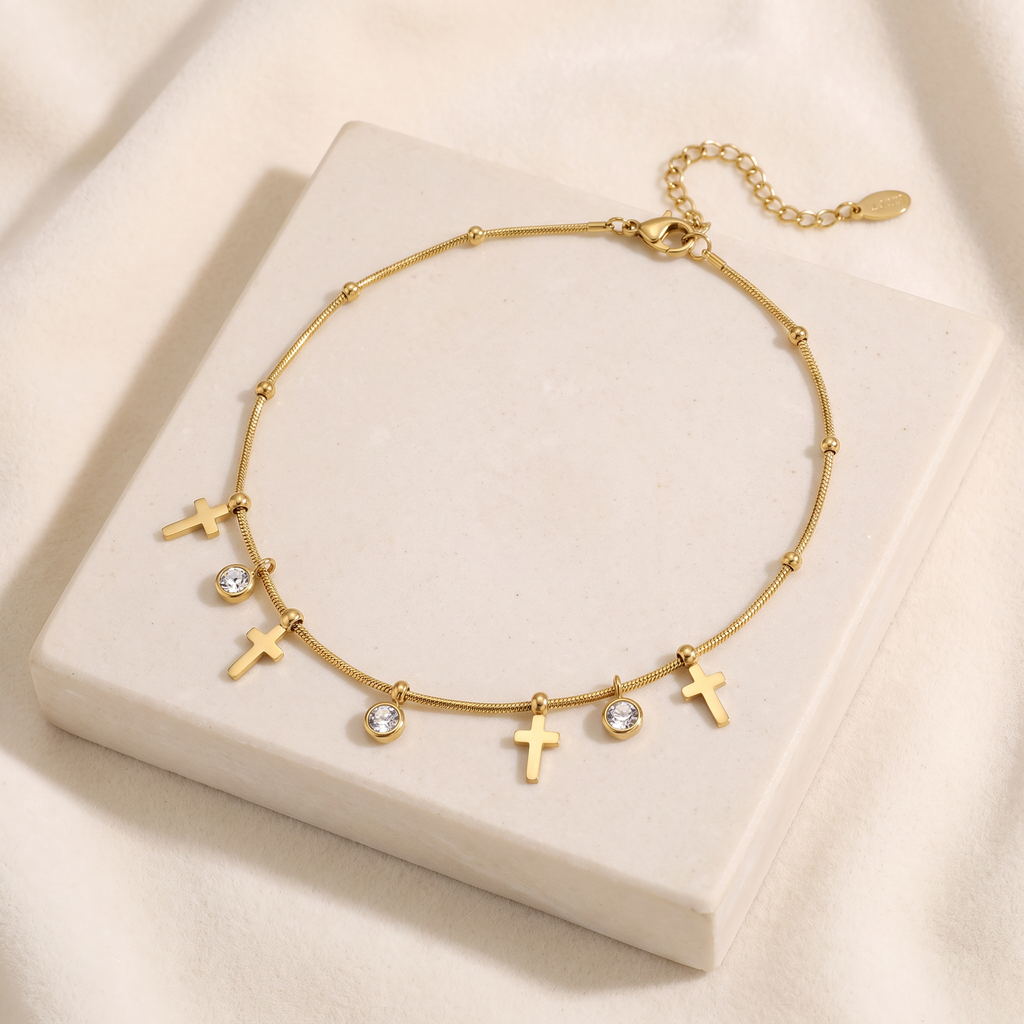 Collier croix doré à strass sur chaîne — Doré