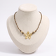 Collier fleur sur cordon, vue de face