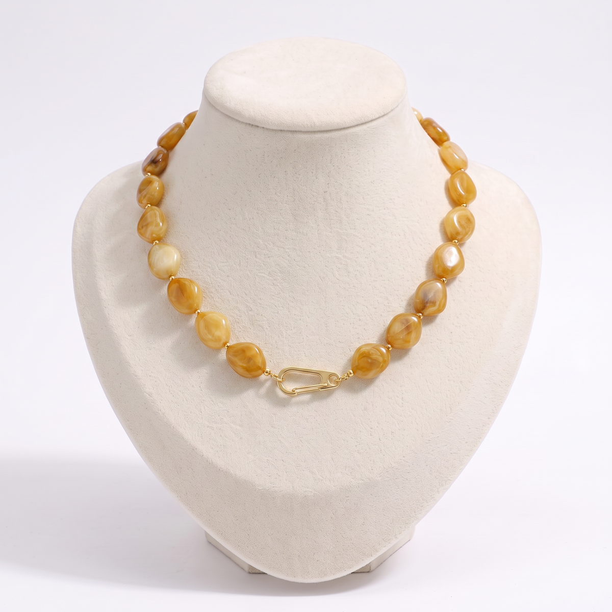 Collier de perles à forme organique 50 cm, vue de face
