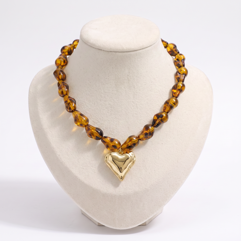 Collier cœur doré en perles 41 cm, vue de face