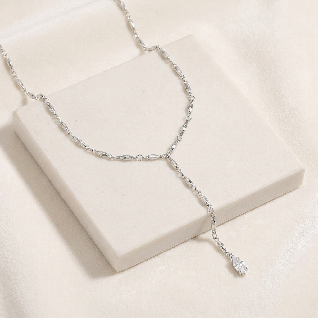 Collier pendentif à strass en Y — Argenté