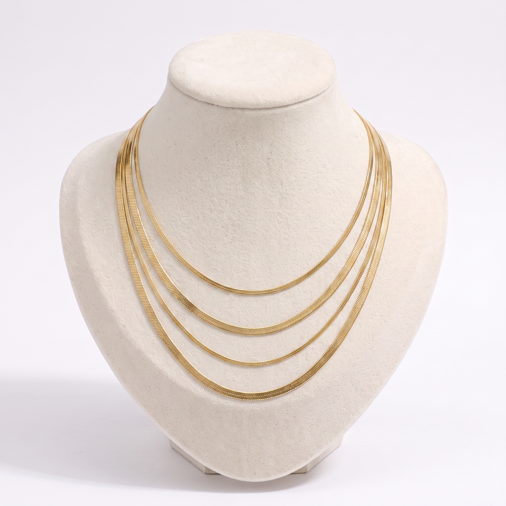 Collier serpent en multirang, vue de face, doré