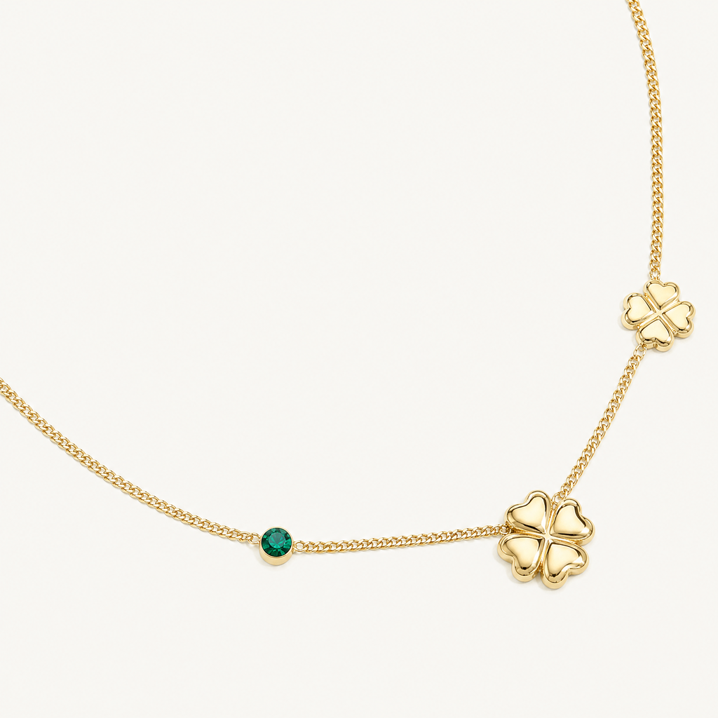 Collier trèfle à strass en couleurs, détail du motif, vert