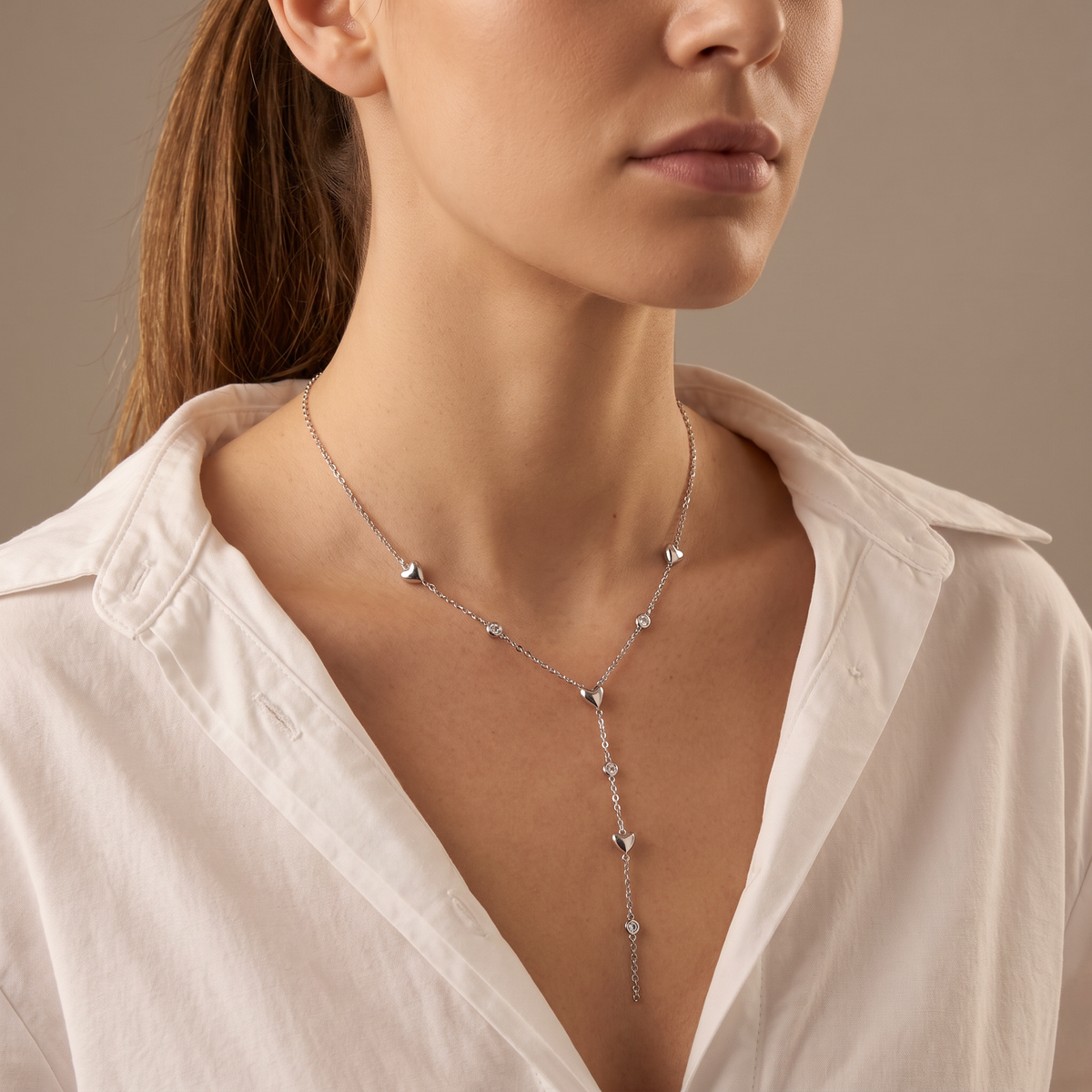 Collier cœur à strass en Y, porté mi-corps, argenté