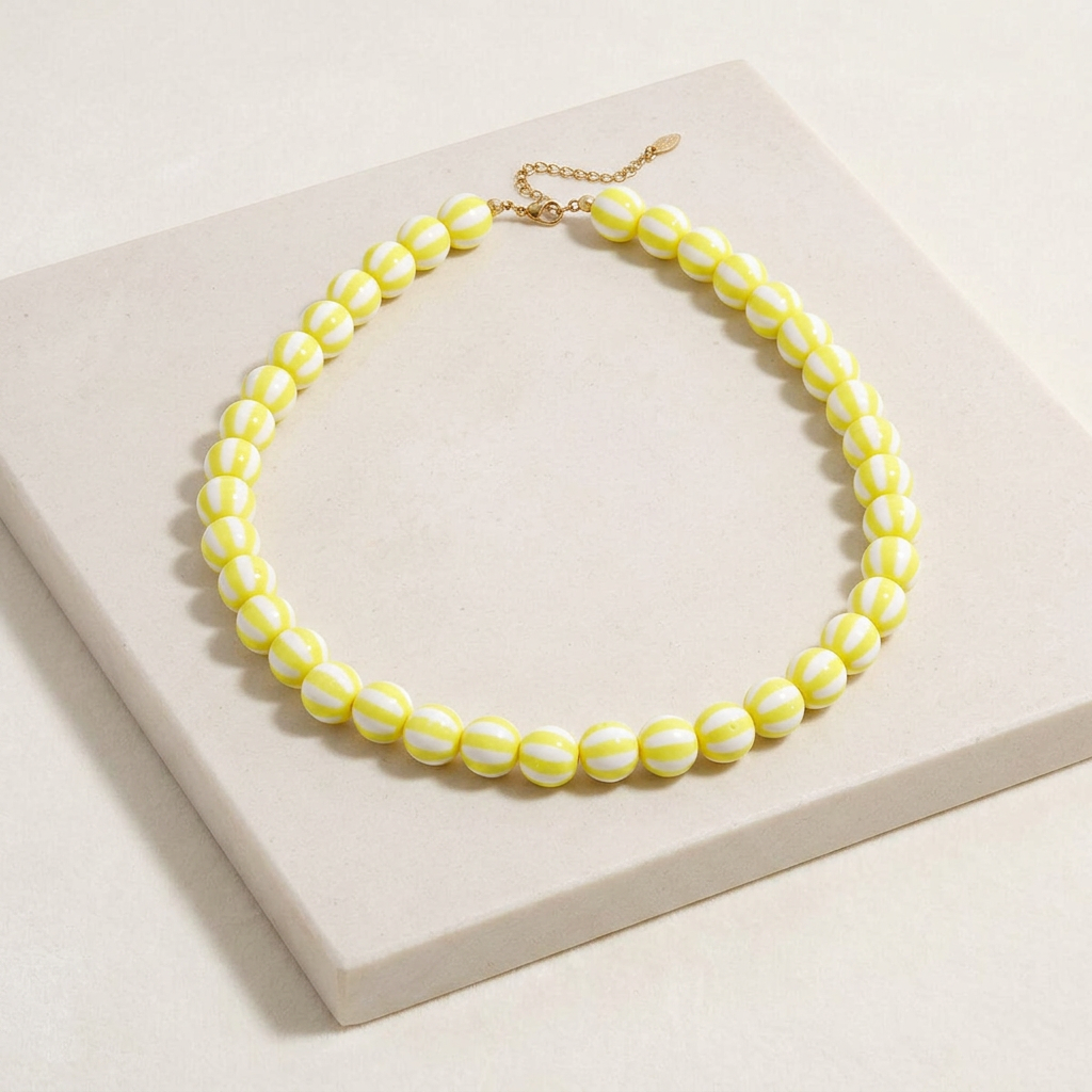 Collier de perles rayé en couleurs — Jaune