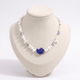 Collier coquillage esprit azulejos bleu en perles, vue de face