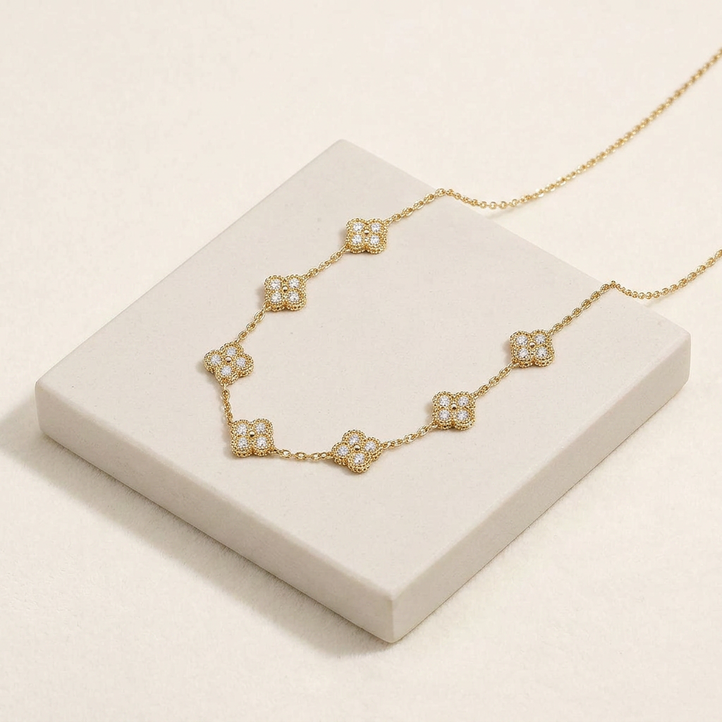 Collier trèfle à strass 41 cm — Doré