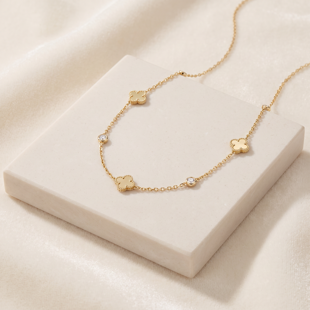 Collier ras de cou trèfle à strass — Doré