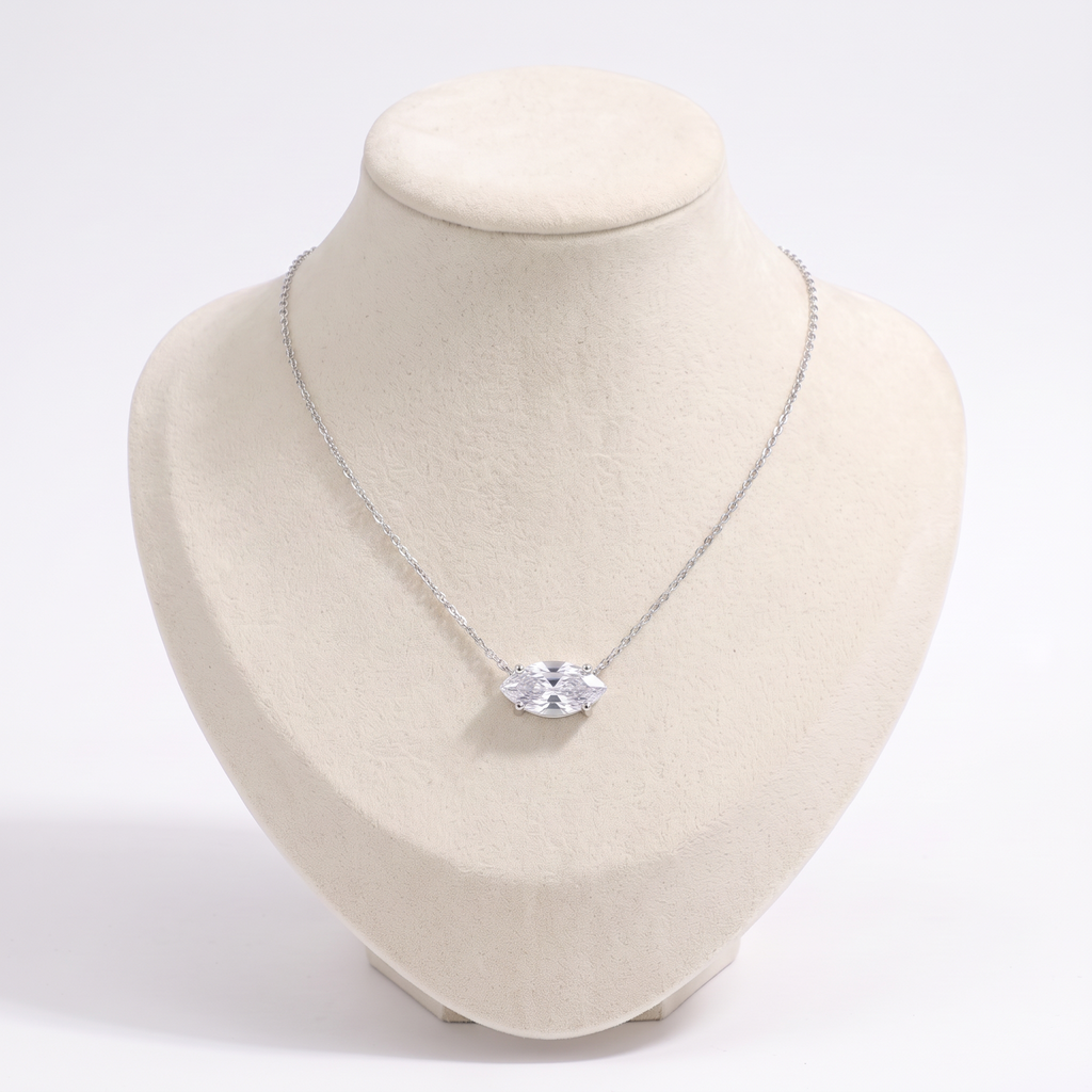 Collier ras de cou à strass, vue de face, argenté