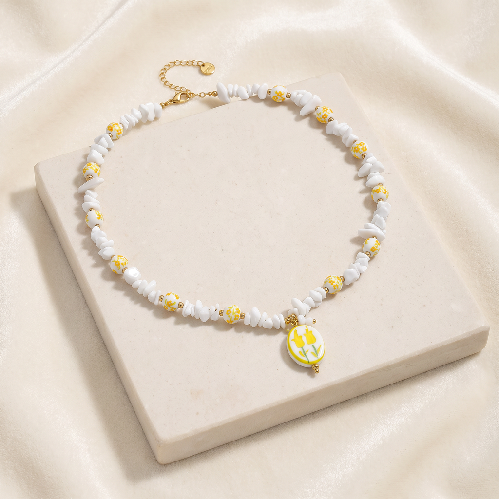 Collier fleur jaune en perles — Jaune