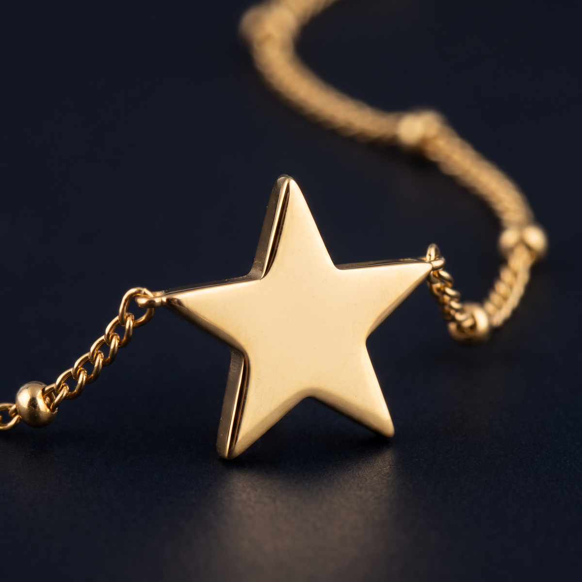 Collier étoile, motif en gros plan