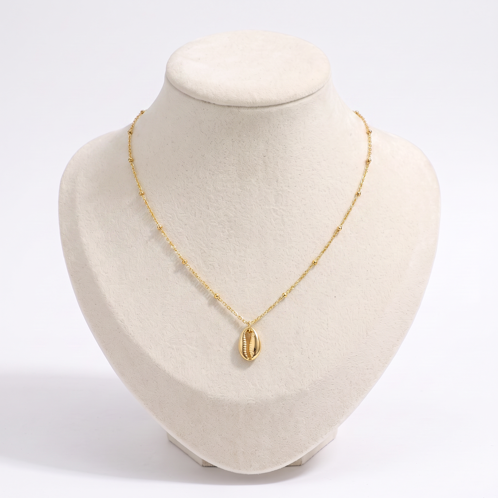 Collier cauri minimaliste, vue de face, doré