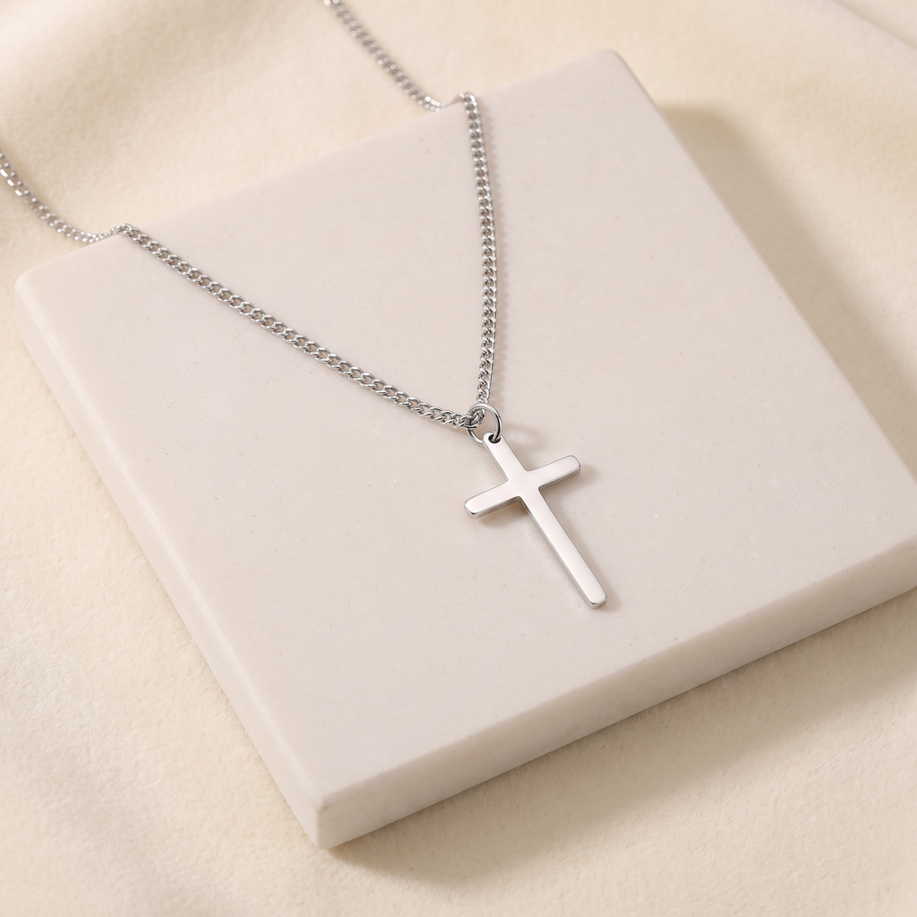 Collier croix minimaliste — Doré
