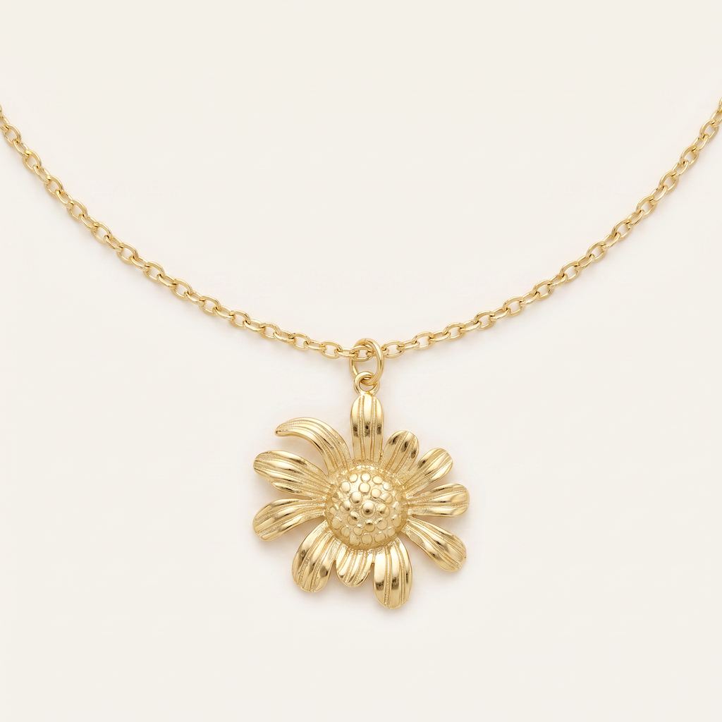 Collier marguerite 40 cm, détail du motif, doré
