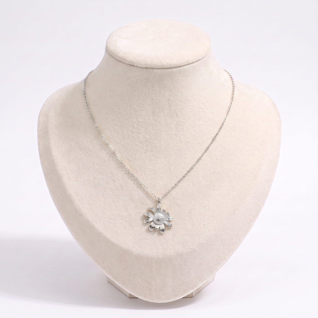 Collier marguerite 40 cm, vue de face, argenté
