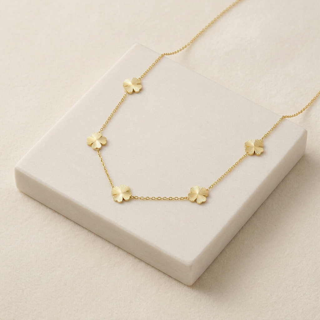 Collier trèfle maille fine — Doré
