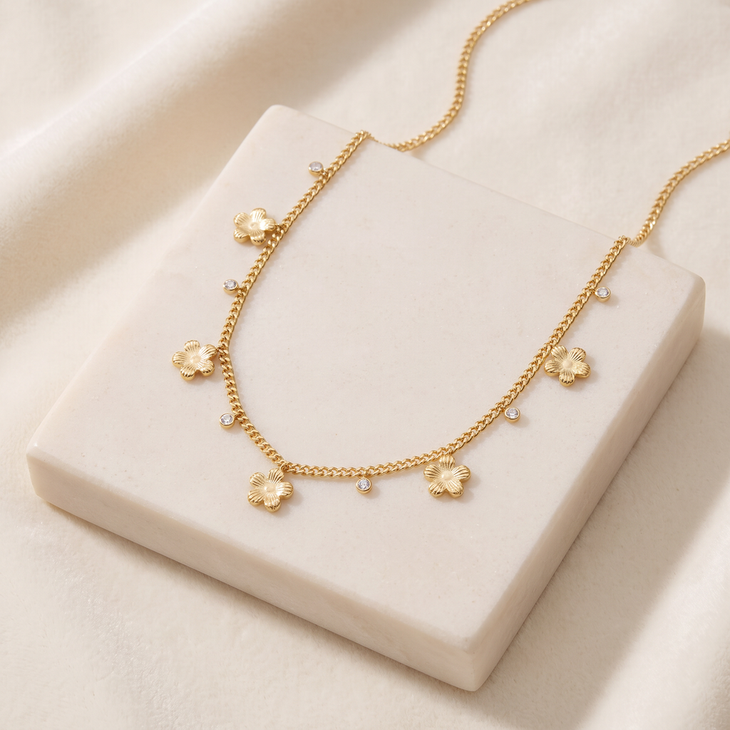Collier fleur à strass — Doré