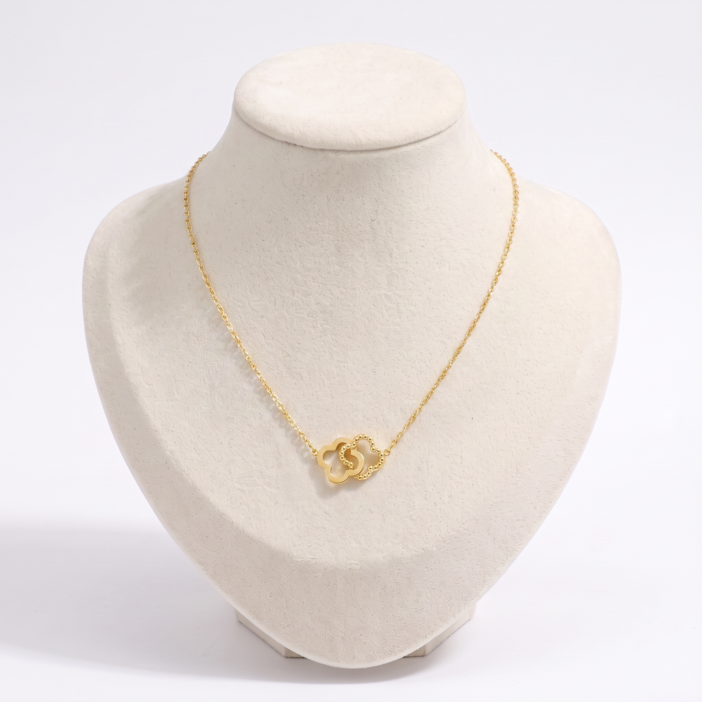 Collier trèfle 39 cm, vue de face, doré