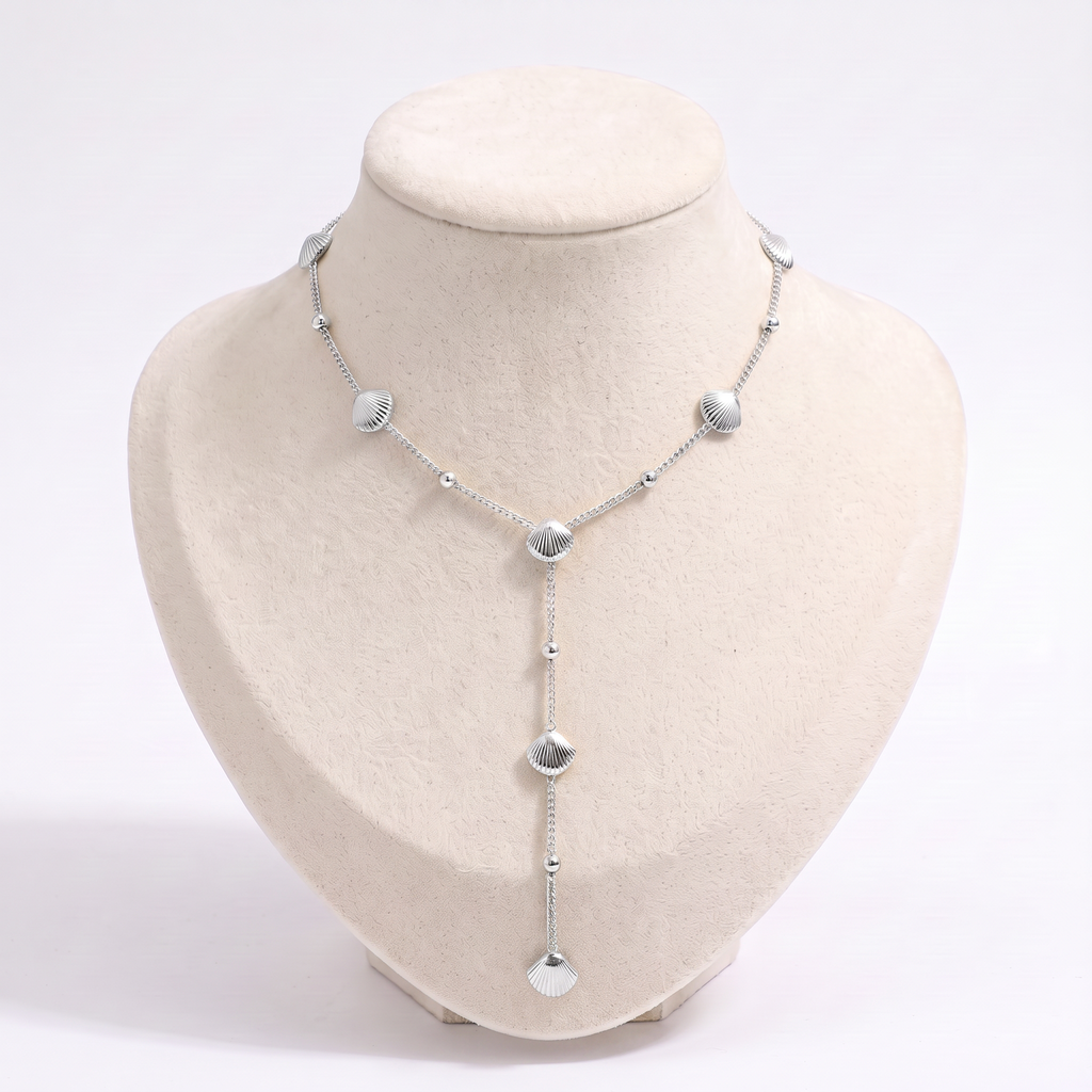 Collier pendentif en cascade, vue de face, argenté