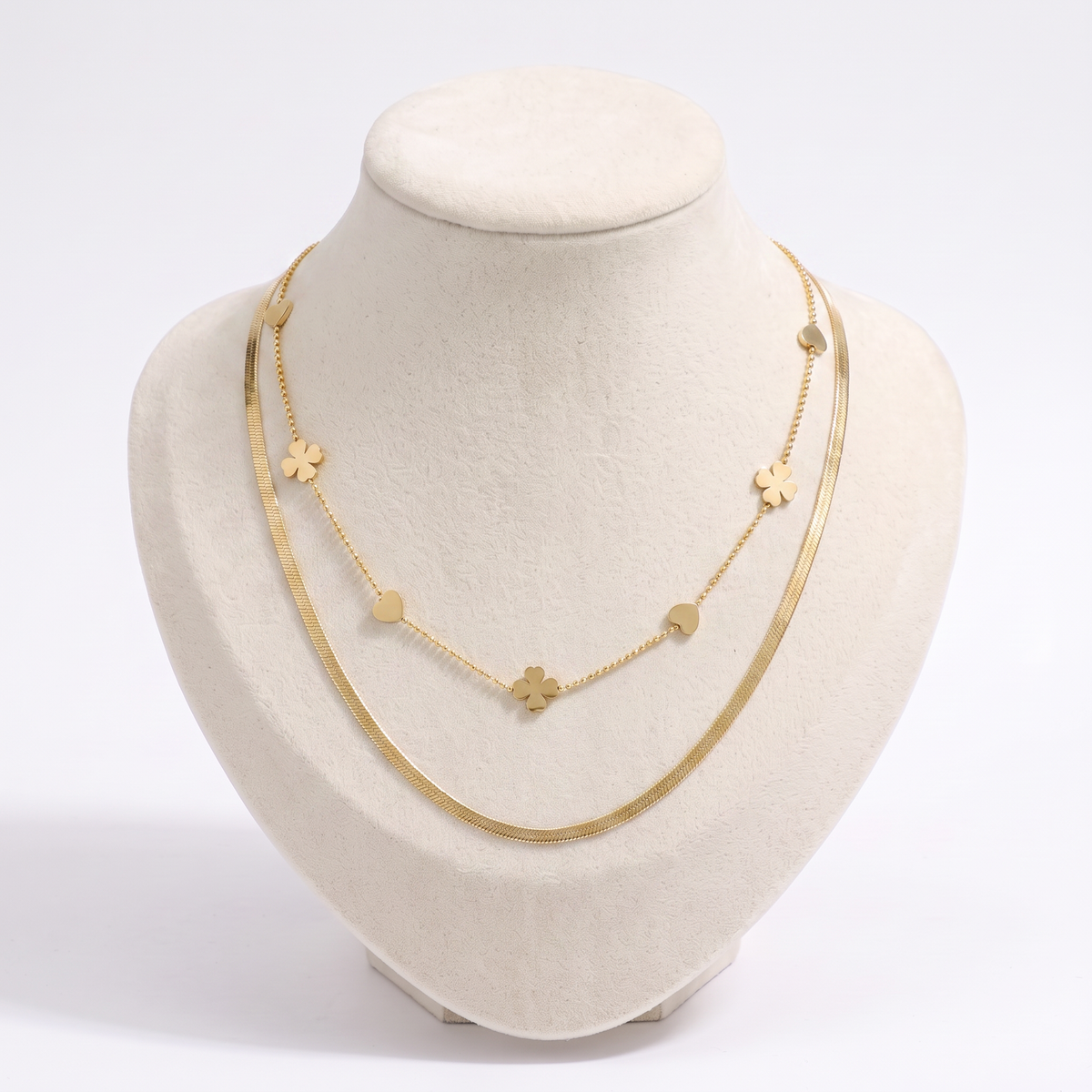 Collier cœur et trèfle double rang, vue de face, doré