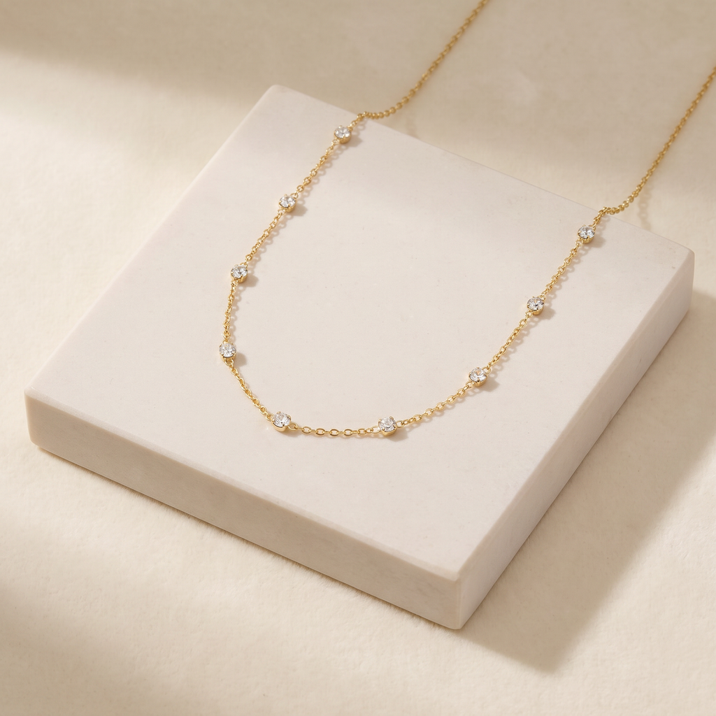 Collier chaîne à strass — Doré