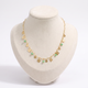 Collier trèfle coloré en perles, vue de face, vert