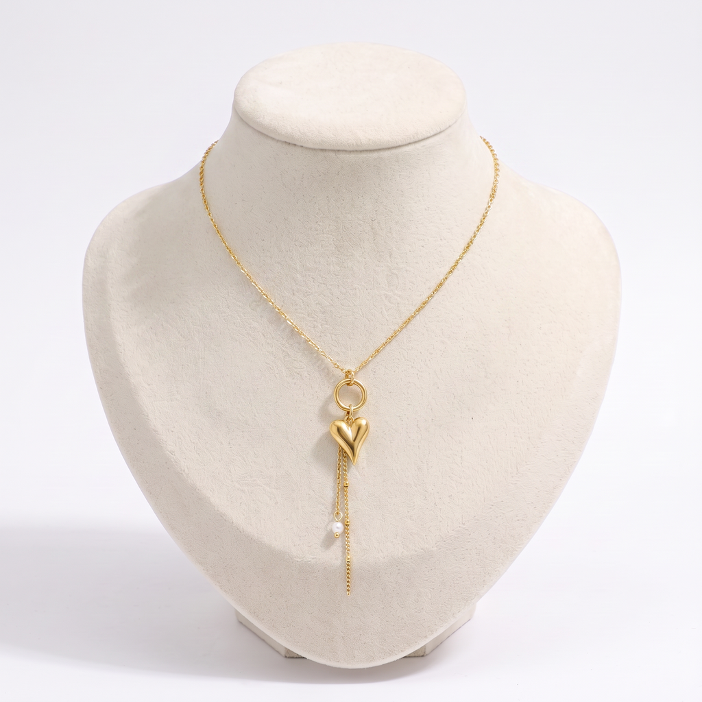 Collier pendentif cœur et perle, vue de face, doré