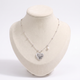 Collier cœur, vue de face, argenté