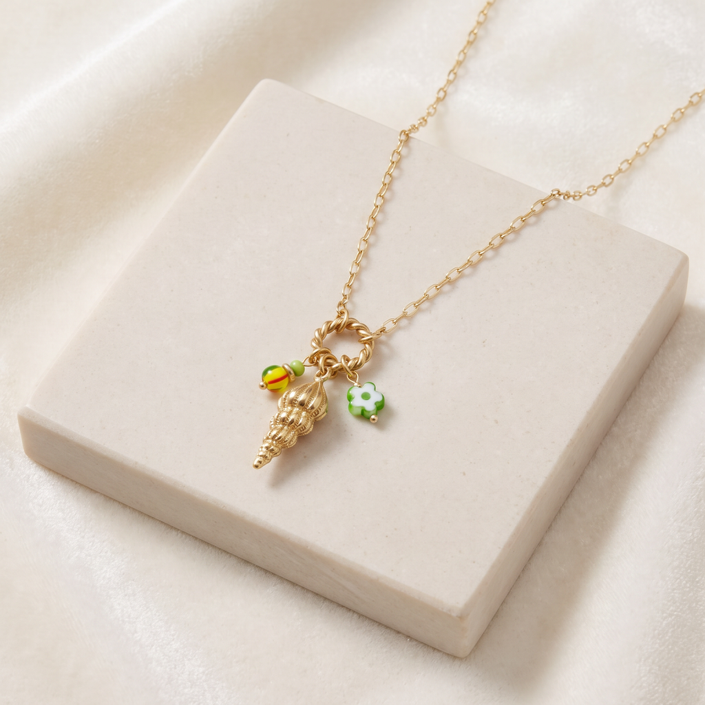 Collier long coquillage en couleurs — Doré