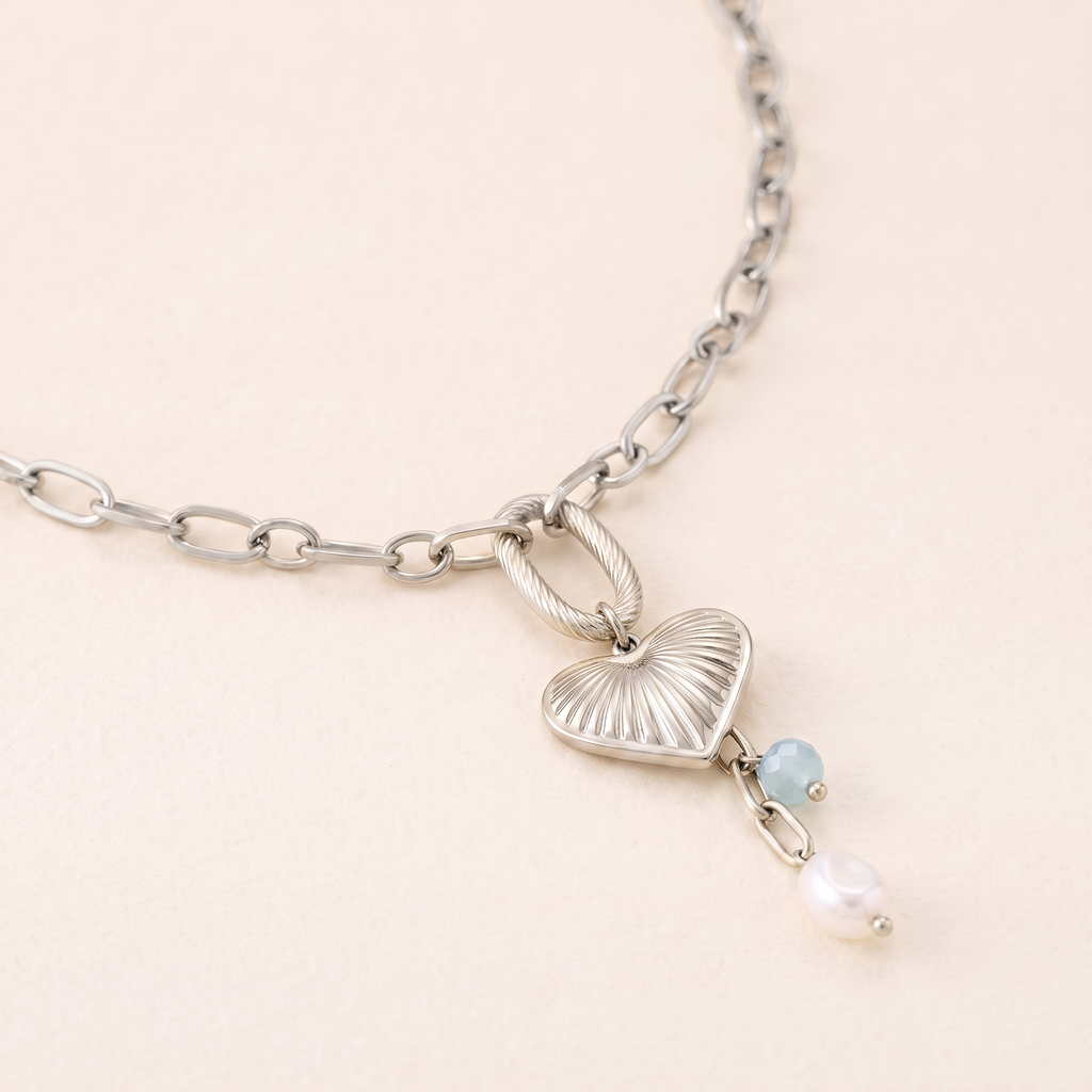 Collier cœur grosse maille, détail du motif, argenté