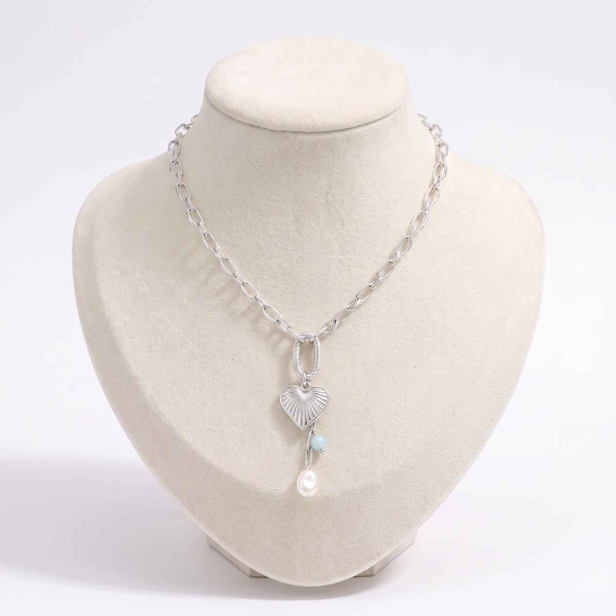 Collier cœur grosse maille, vue de face, argenté