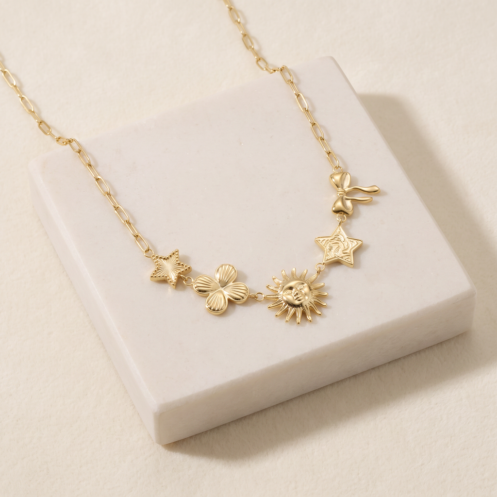 Collier soleil rayonnant — Doré