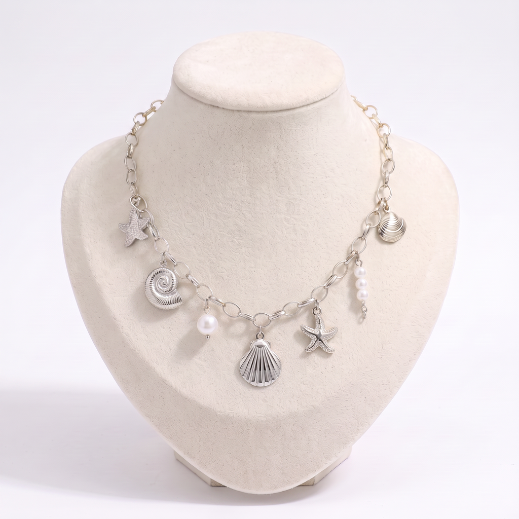 Collier coquillage grosse maille, vue de face, argenté