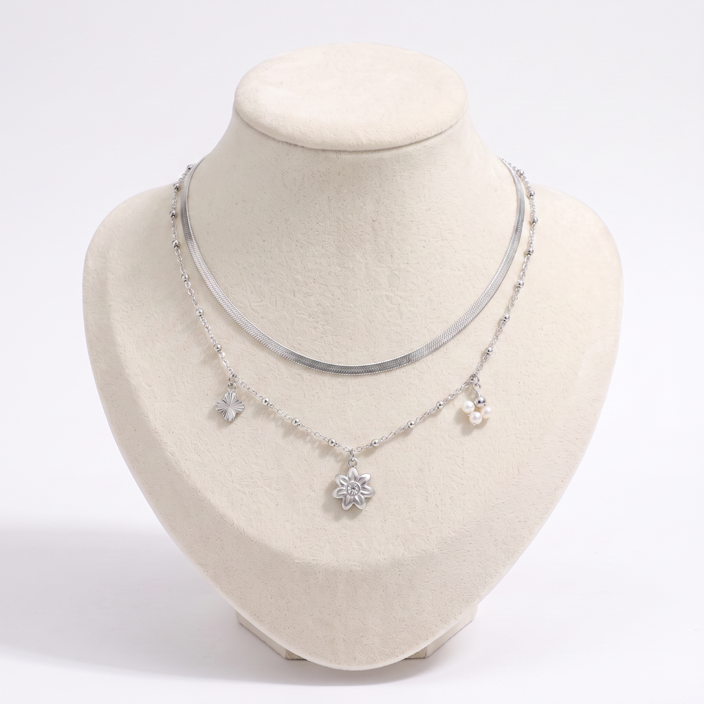 Collier fleur à strass double rang 42 cm, vue de face, argenté