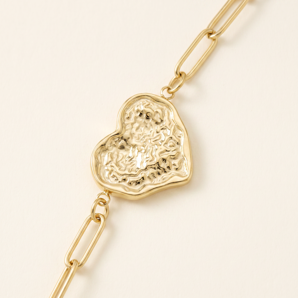 Collier charms étoile, lune et soleil 40 cm, détail du motif, doré